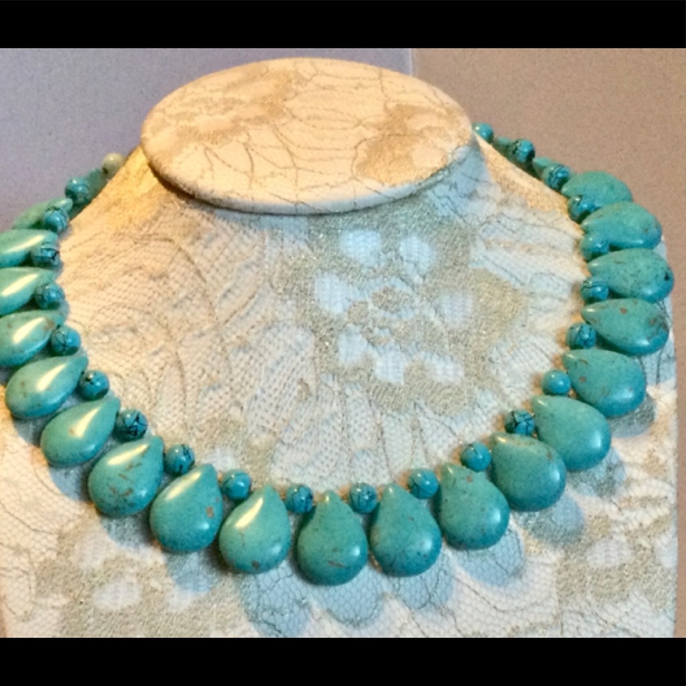 Beautiful turquoise-like Necklace